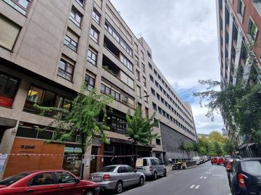 Office space with lift for sale in Calle Rodriguez Arias 71 bis