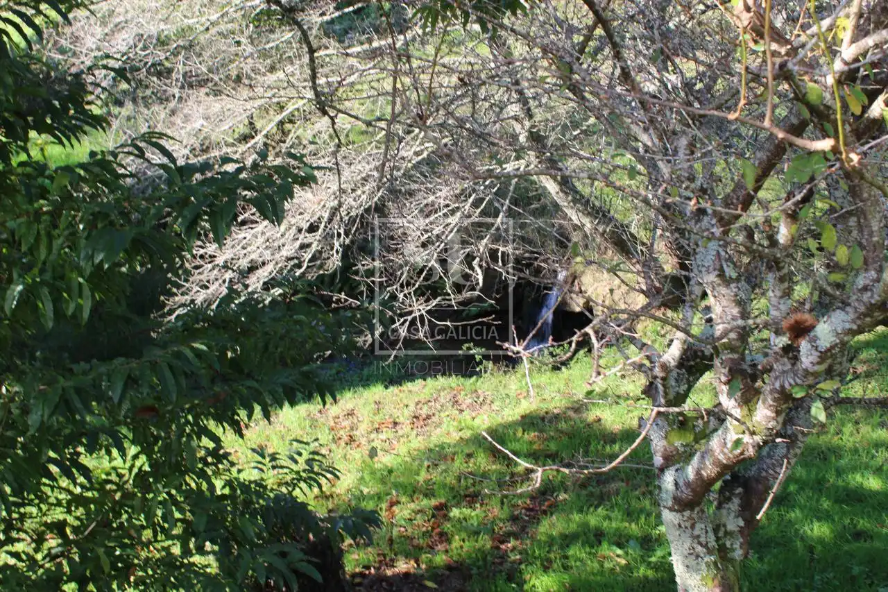 Casa o xalet en venda en Gondomar amb Calefacció, Jardí privat i Moblat