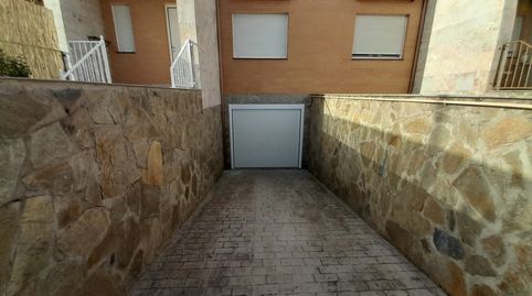 Foto 2 de Casa o xalet en venda a Avenida María Curie, PAU 2-600, Puertollano