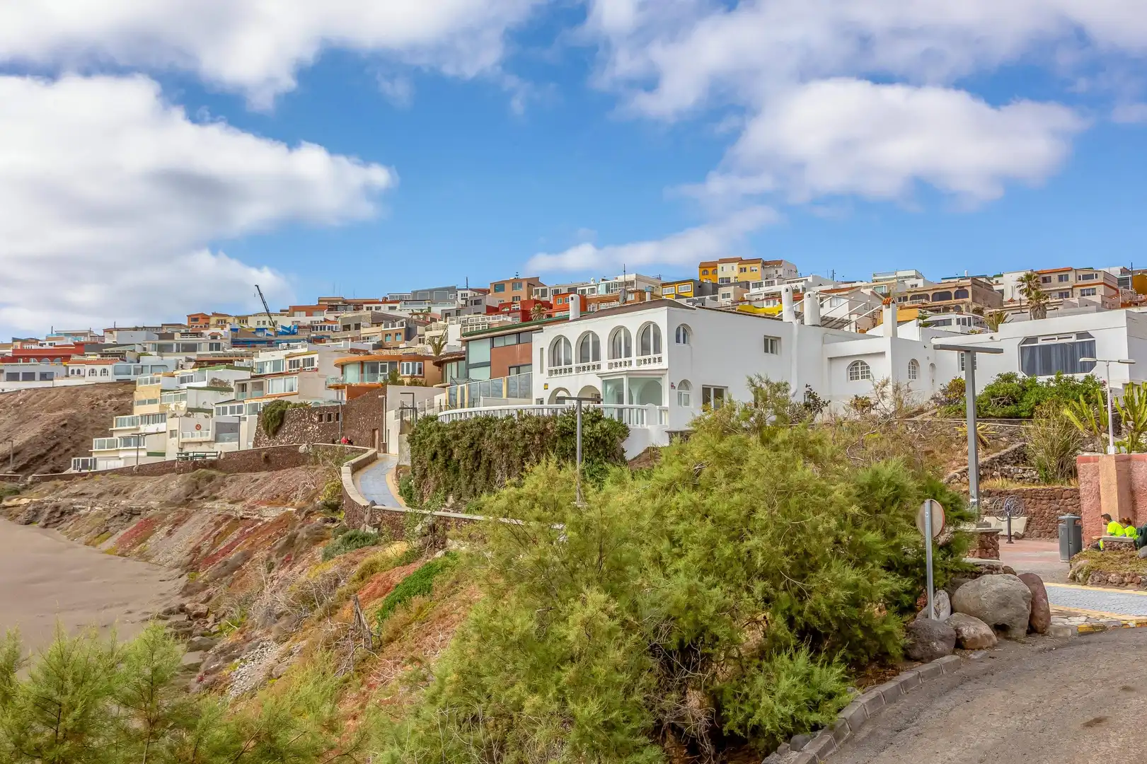 Vista exterior de Casa o xalet en venda en Telde amb Aire condicionat, Jardí privat i Terrassa