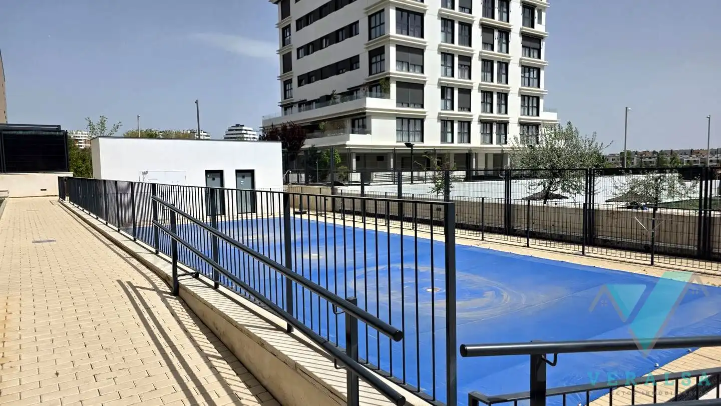 Piscina de Piso en venta en Madrid con Aire acondicionado, Calefacción y Terraza