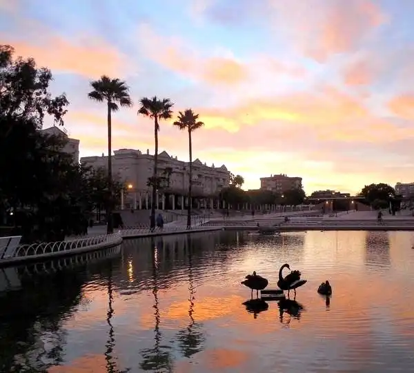 Vista exterior de Àtic en venda en Málaga amb Aire condicionat, Terrassa i Piscina comunitària