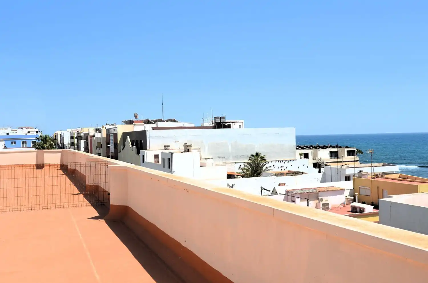 Vista exterior de Pis en venda en Puerto del Rosario amb Aire condicionat i Traster