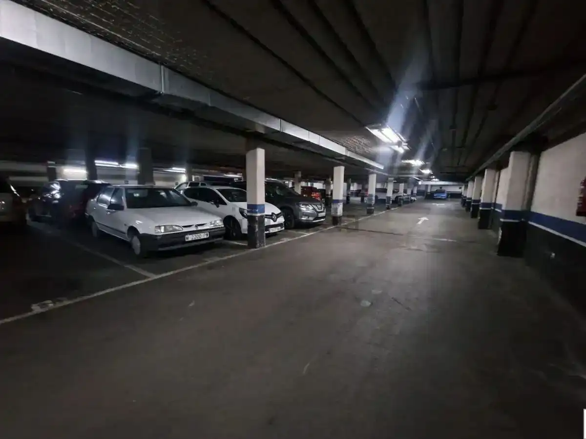 Parking de Piso en venta en Madrid con Aire acondicionado, Calefacción y Parquet