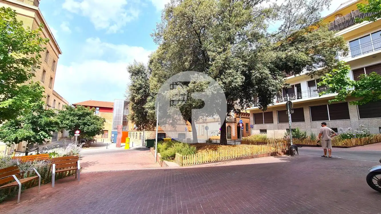 Vista exterior de Planta baixa en venda en Terrassa amb Calefacció