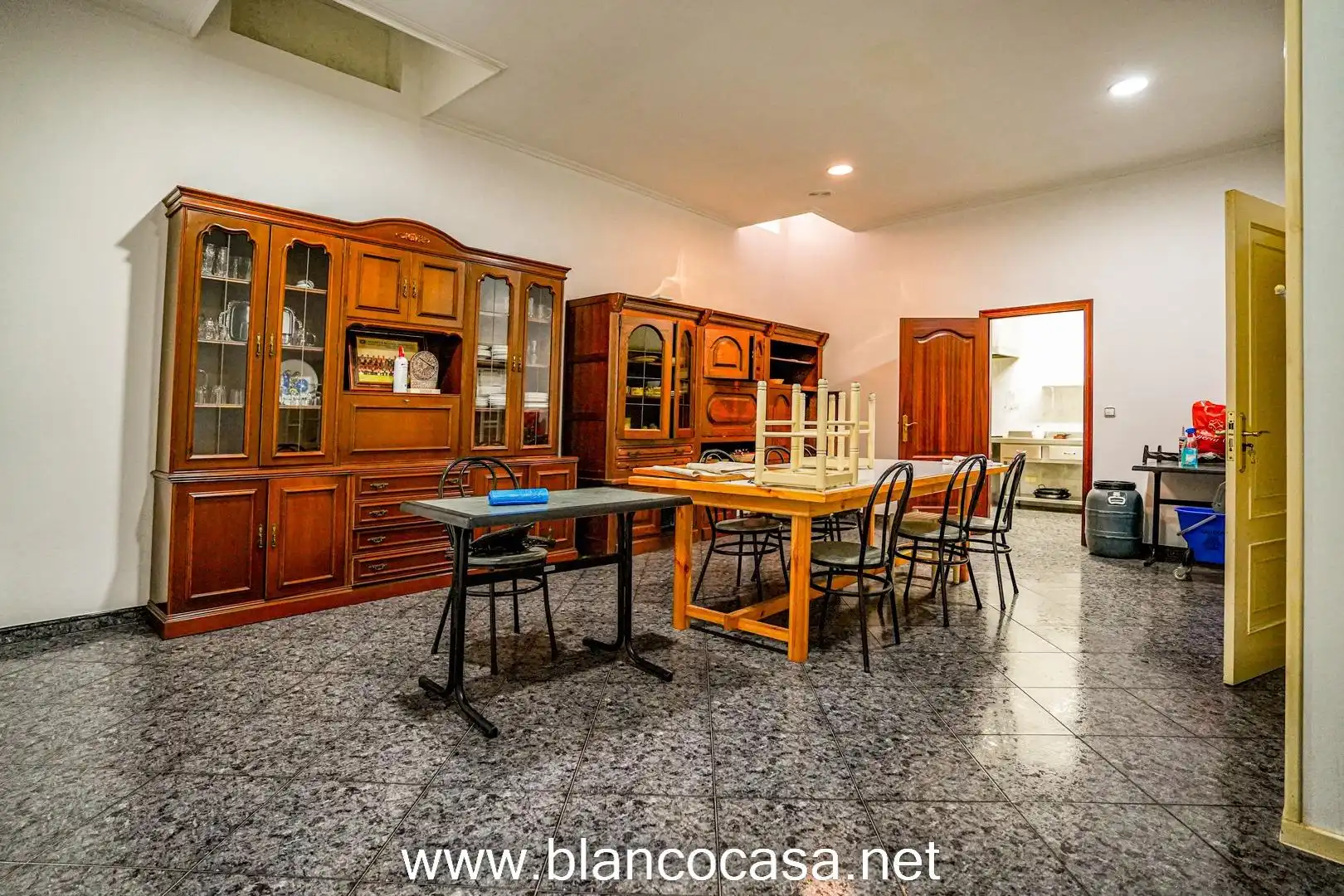 Dining room of Commercial properties for rent in A Laracha    with Furnished