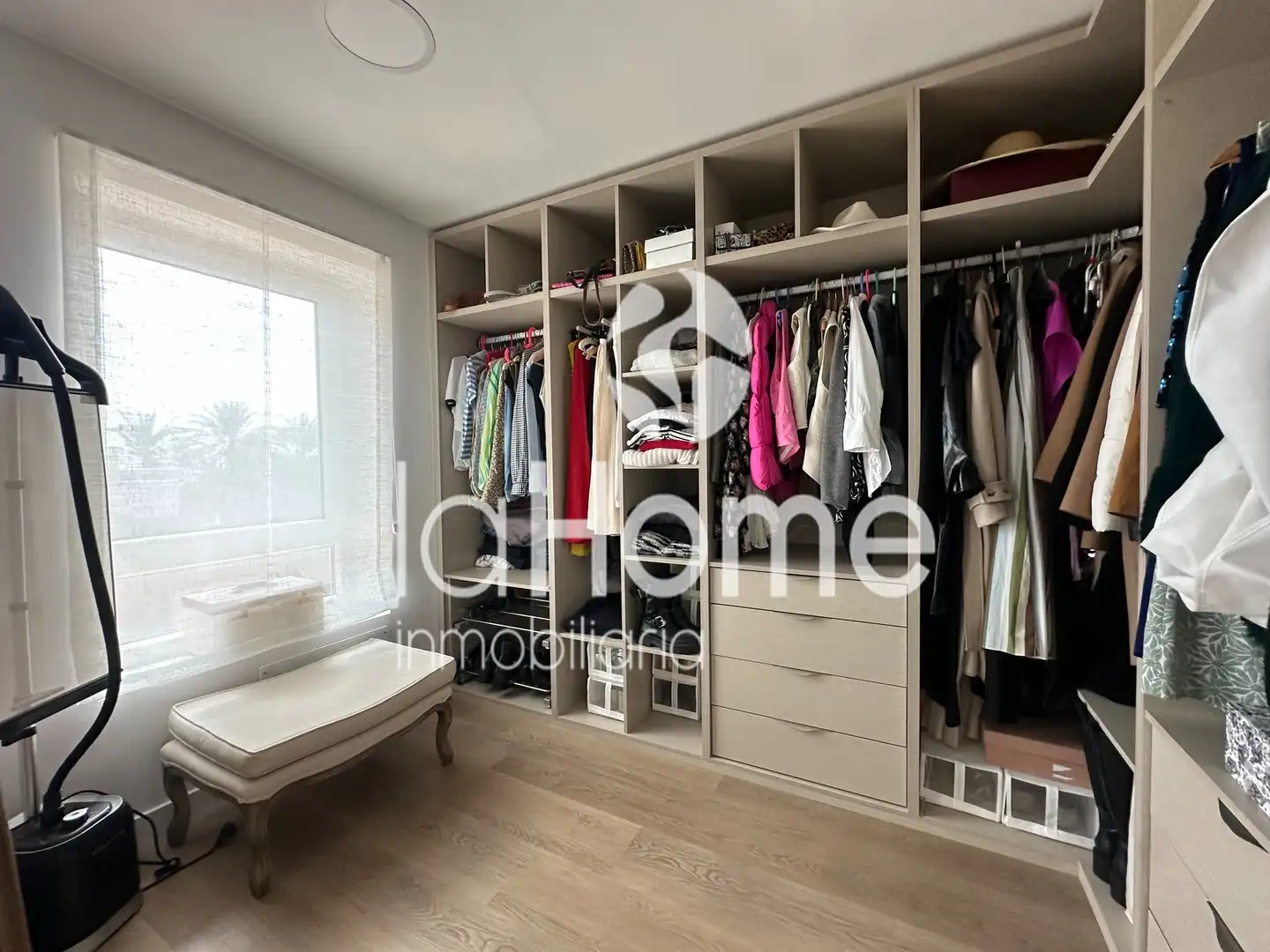 Habitación de Casa o chalet en venta en Paterna con Aire acondicionado, Calefacción y Jardín privado
