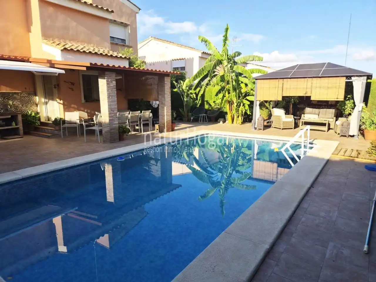 Detached house with pool for sale in La Cañada