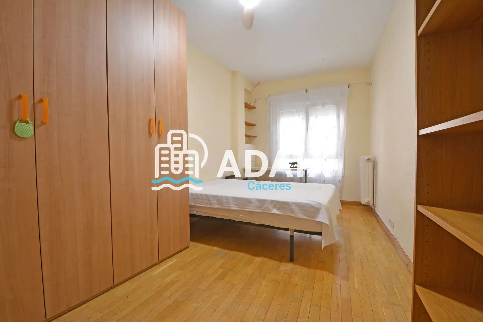 Habitación de Piso de alquiler en Cáceres con Aire acondicionado, Calefacción y Terraza
