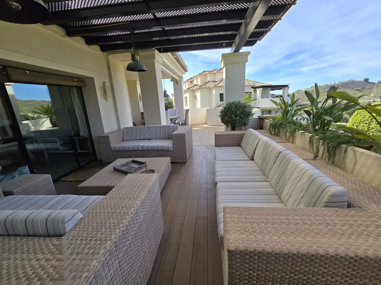 Terraza de Piso en venta en Benahavís con Aire acondicionado, Terraza y Trastero