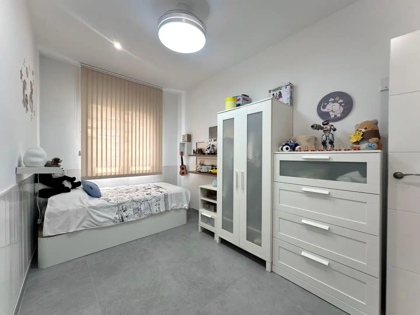 Habitación de Casa o chalet en venta en Churriana de la Vega con Aire acondicionado, Calefacción y Jardín privado