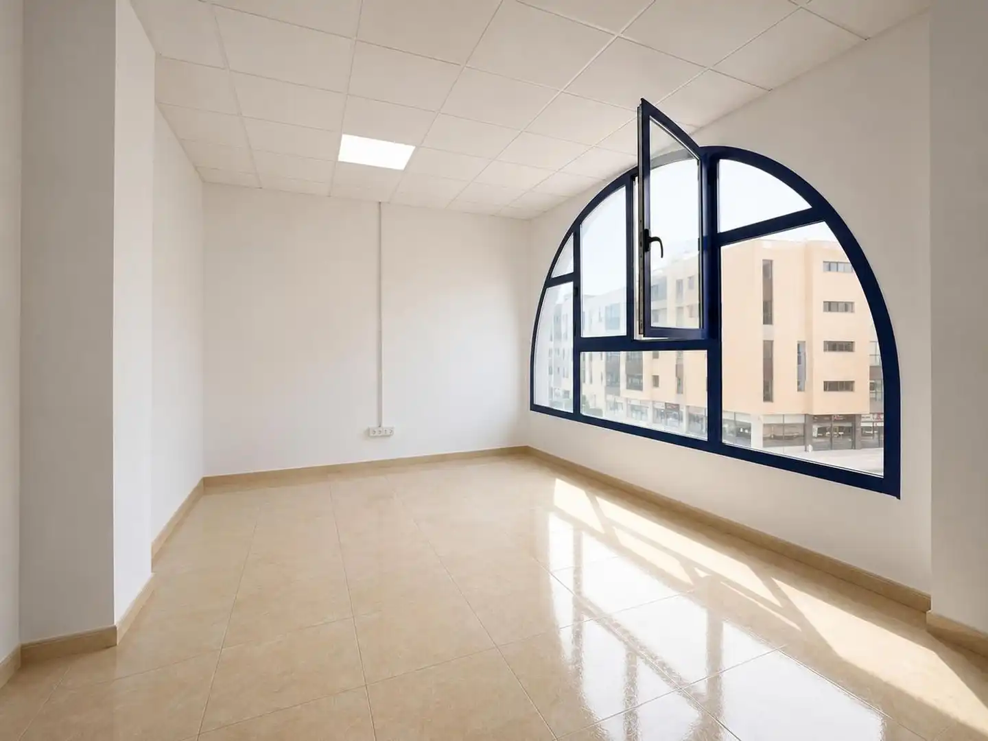 Local comercial en alquiler en del Castillo 17, imagen 7