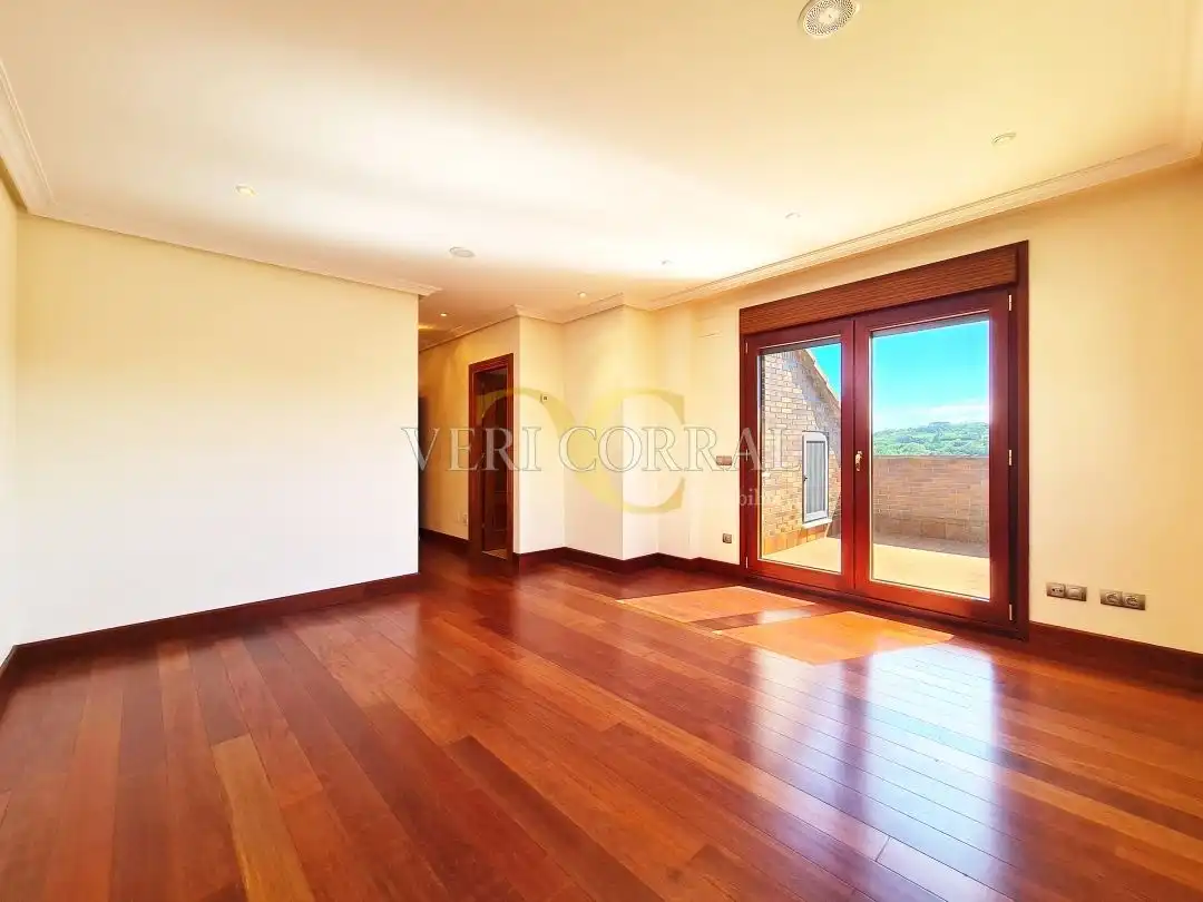 Vista exterior de Casa o chalet en venta en Oviedo  con Calefacción, Jardín privado y Terraza