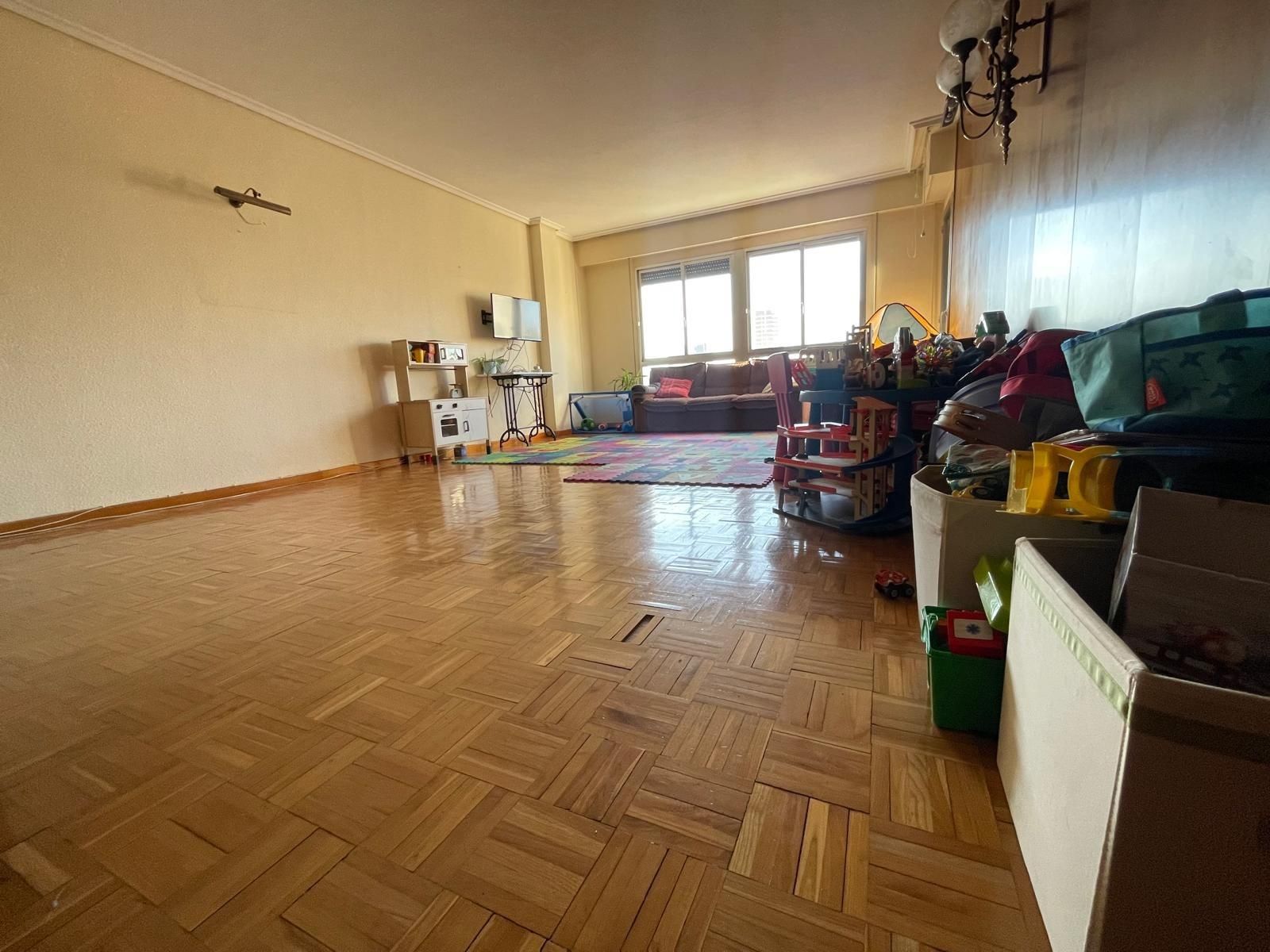 Living room of Flat for sale in Castellón de la Plana / Castelló de la Plana  with Parquet flooring and Balcony