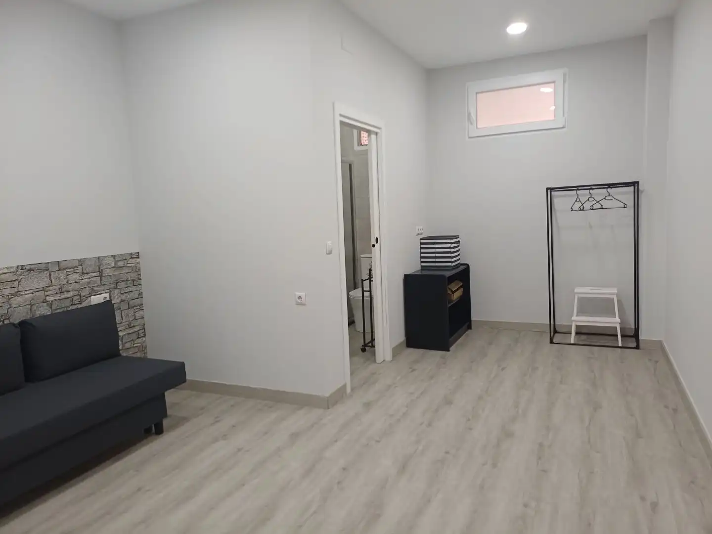 Büro zur Miete in Santander mit Terrasse und Balkon