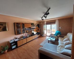Sala d'estar de Casa adosada en venda en San Andrés del Rabanedo amb Calefacció, Jardí privat i Parquet