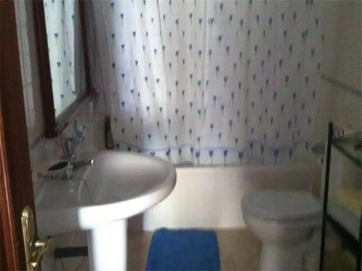 Badezimmer von Wohnung zur Miete in Miño mit Parkett und Möbliert