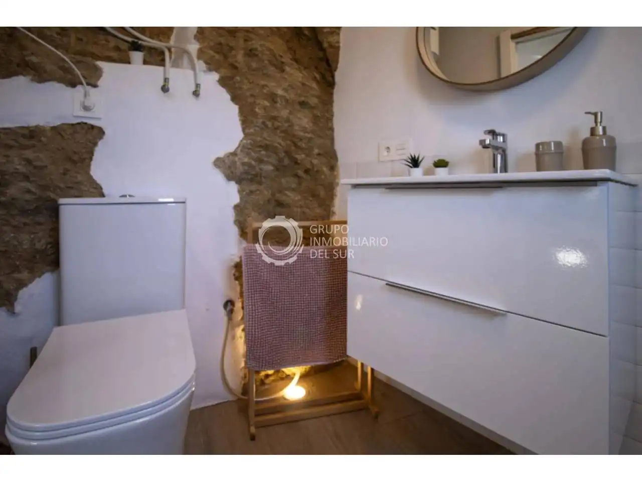 Bathroom of Houses for sale in Setenil de las Bodegas  with Terrace and Furnished