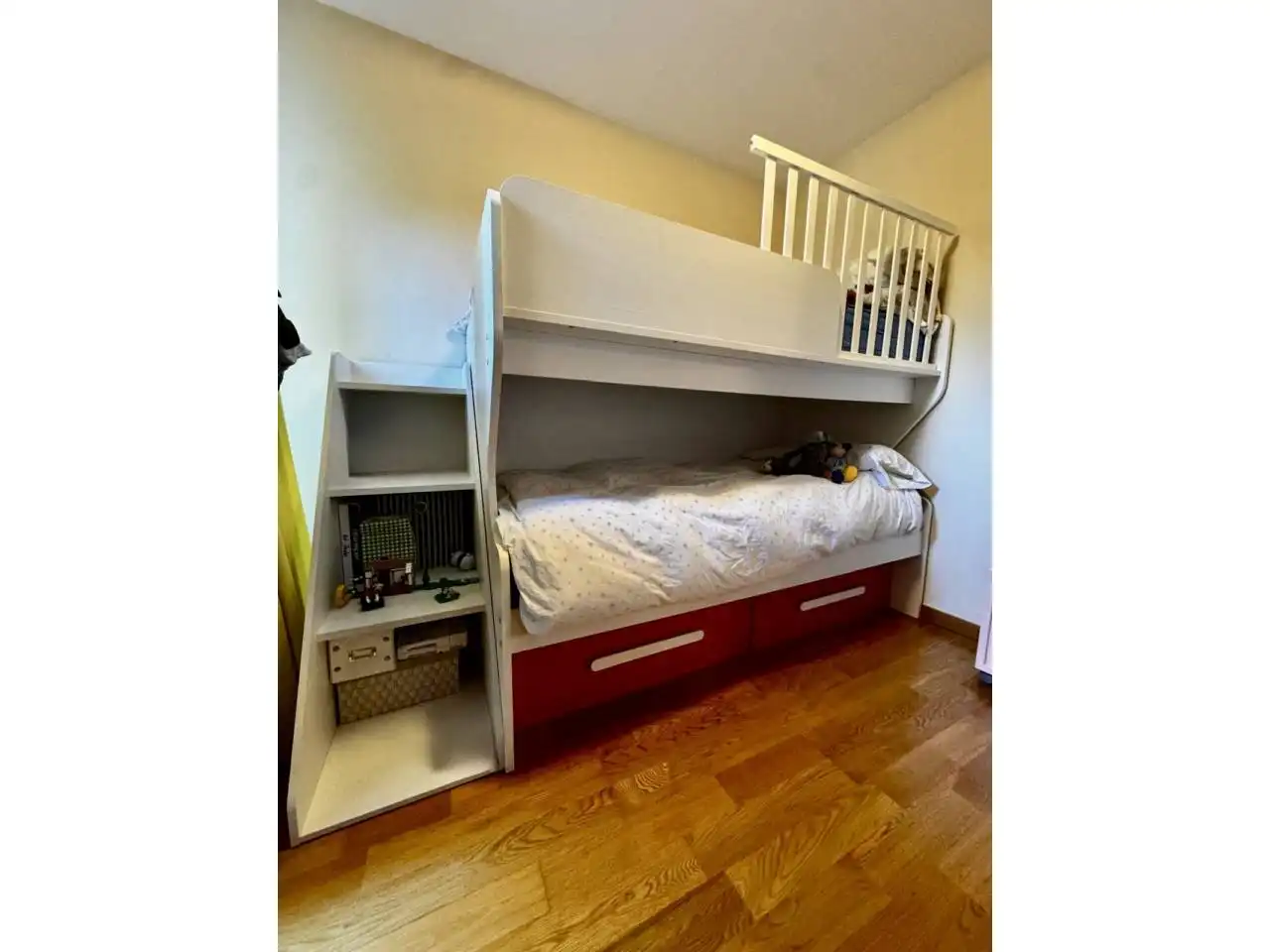 Dormitori de Apartament de lloguer en  Palma de Mallorca amb Parquet i Piscina comunitària