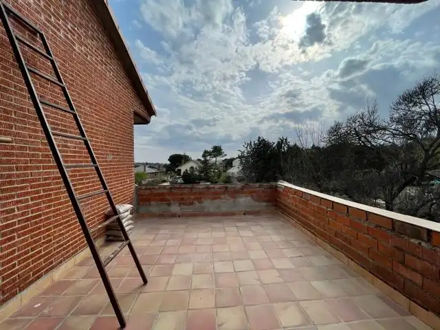 Terrassa de Casa o xalet en venda en Valdemorillo amb Calefacció, Jardí privat i Terrassa
