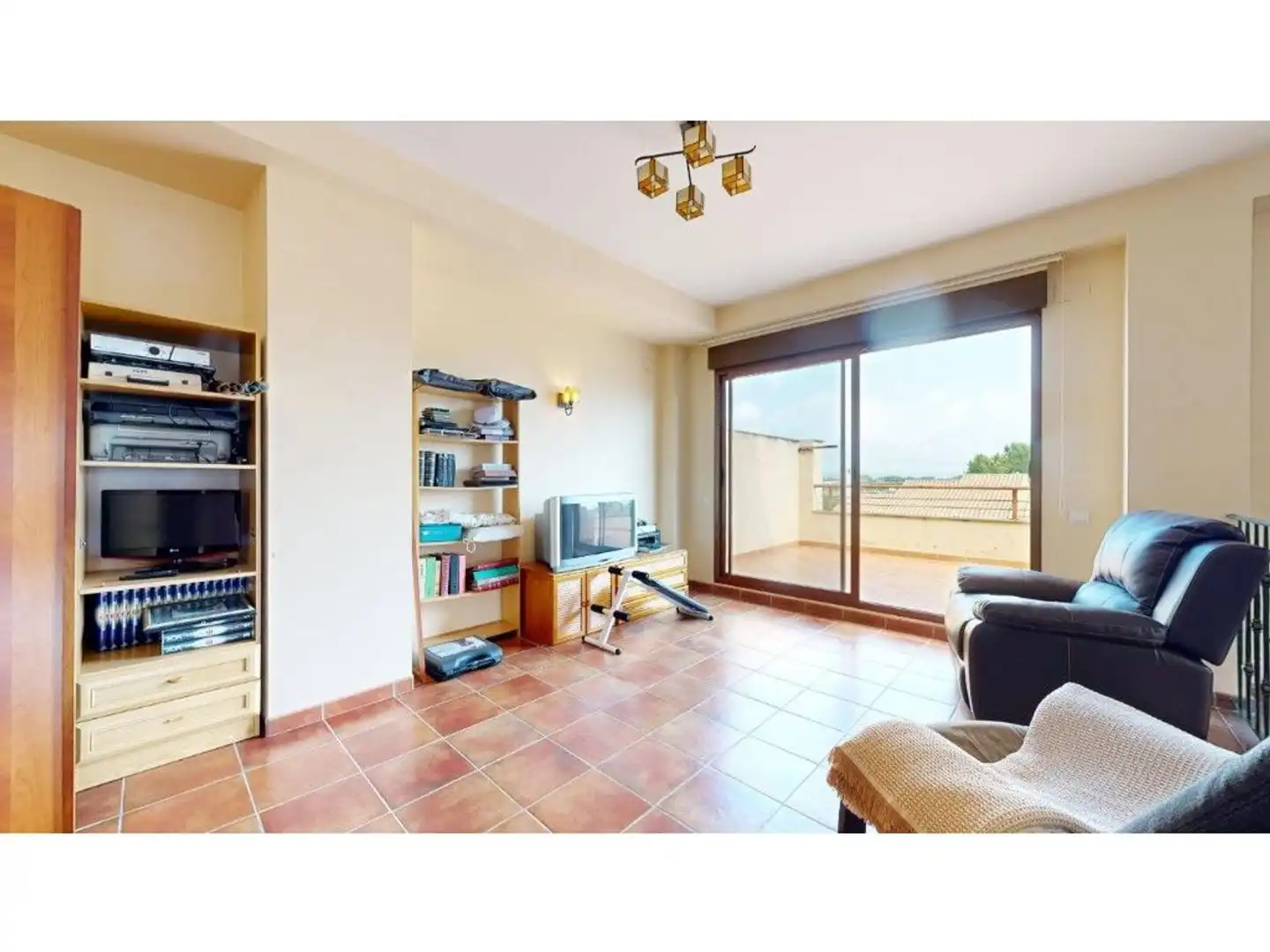 Vista exterior de Casa o xalet en venda en El Palomar amb Aire condicionat, Calefacció i Jardí privat