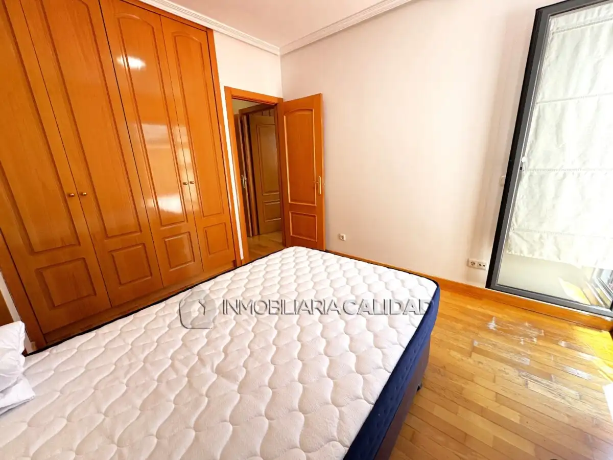 Bedroom of Flat for rent in Burgos  with Heating, Terrace and Storage room