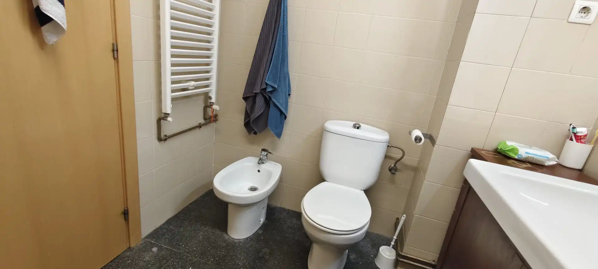 Baño de Piso en venta en Cervelló con Aire acondicionado, Calefacción y Amueblado