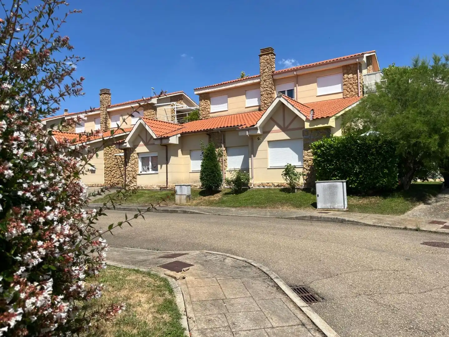 Außenansicht von Residential zum Verkauf in Valverde de la Virgen