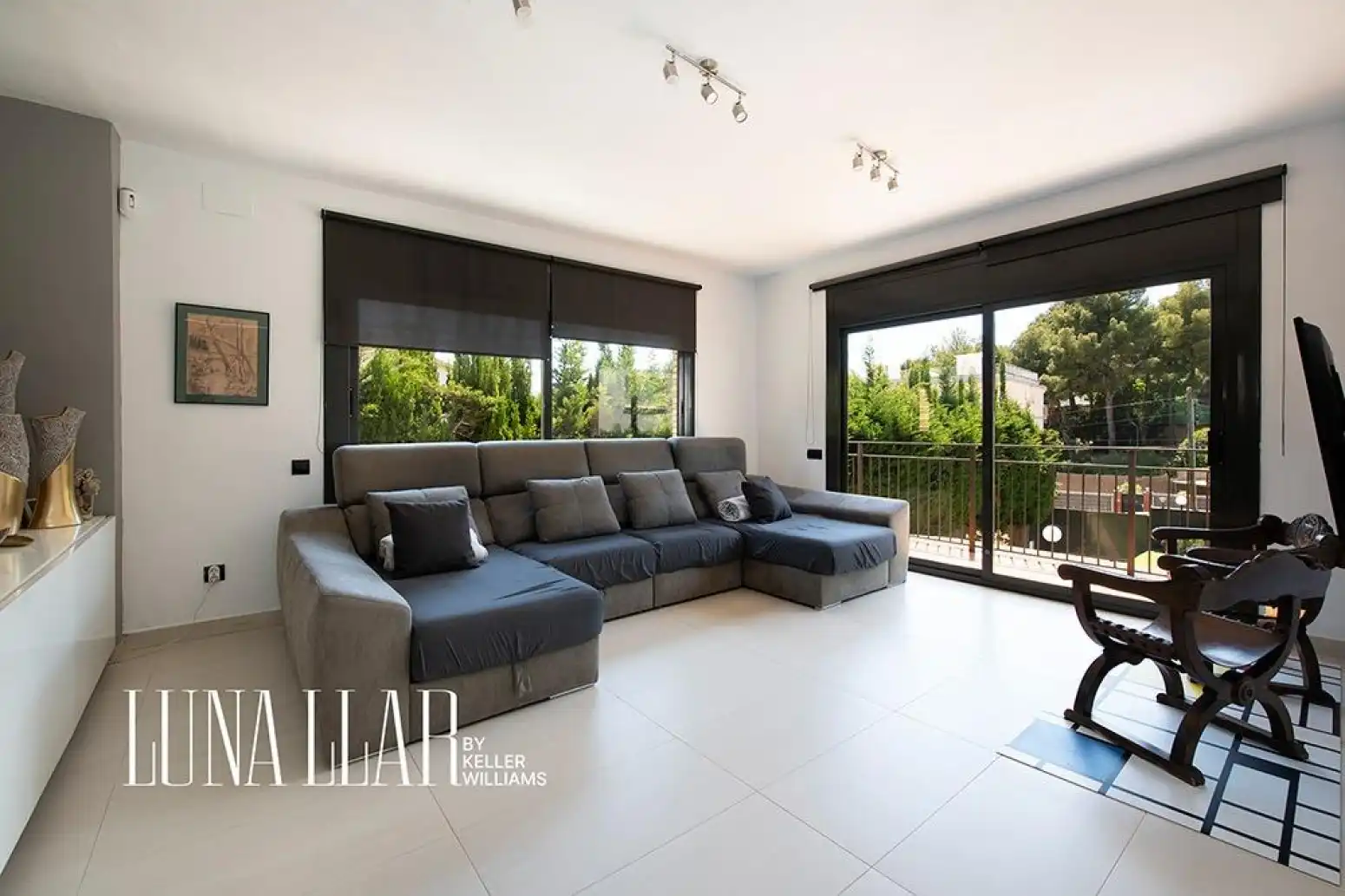 Living room of Houses for sale in Castelldefels  with Air Conditioner, Heating and Parquet flooring