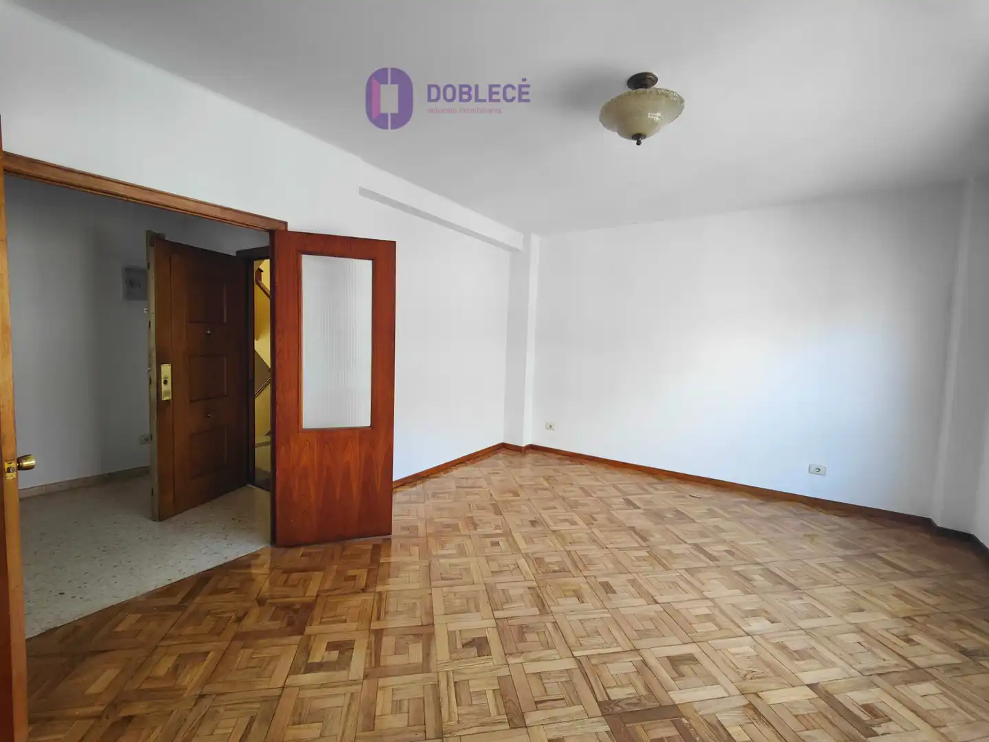 Habitación de Piso en venta en Vigo  con Calefacción, Parquet y Internet