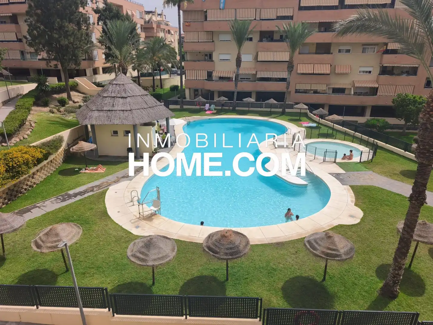 Flat with terrace for sale in Calle Andrés Segovia