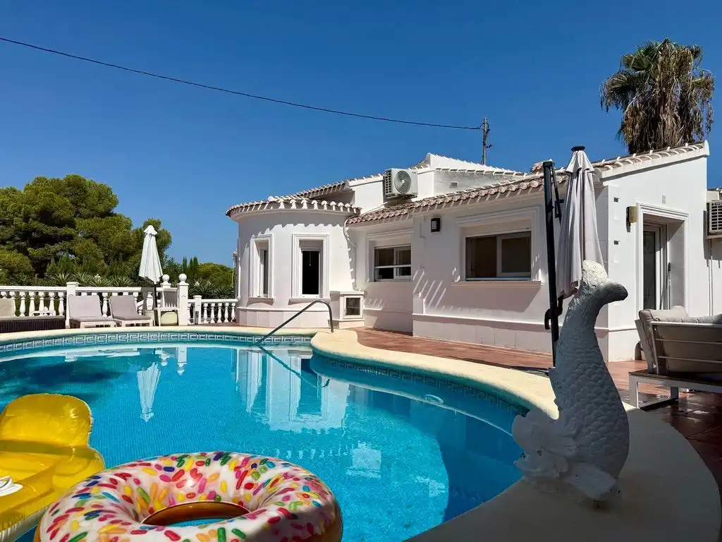 Vista exterior de Casa o chalet en venta en Jávea / Xàbia con Aire acondicionado, Calefacción y Jardín privado