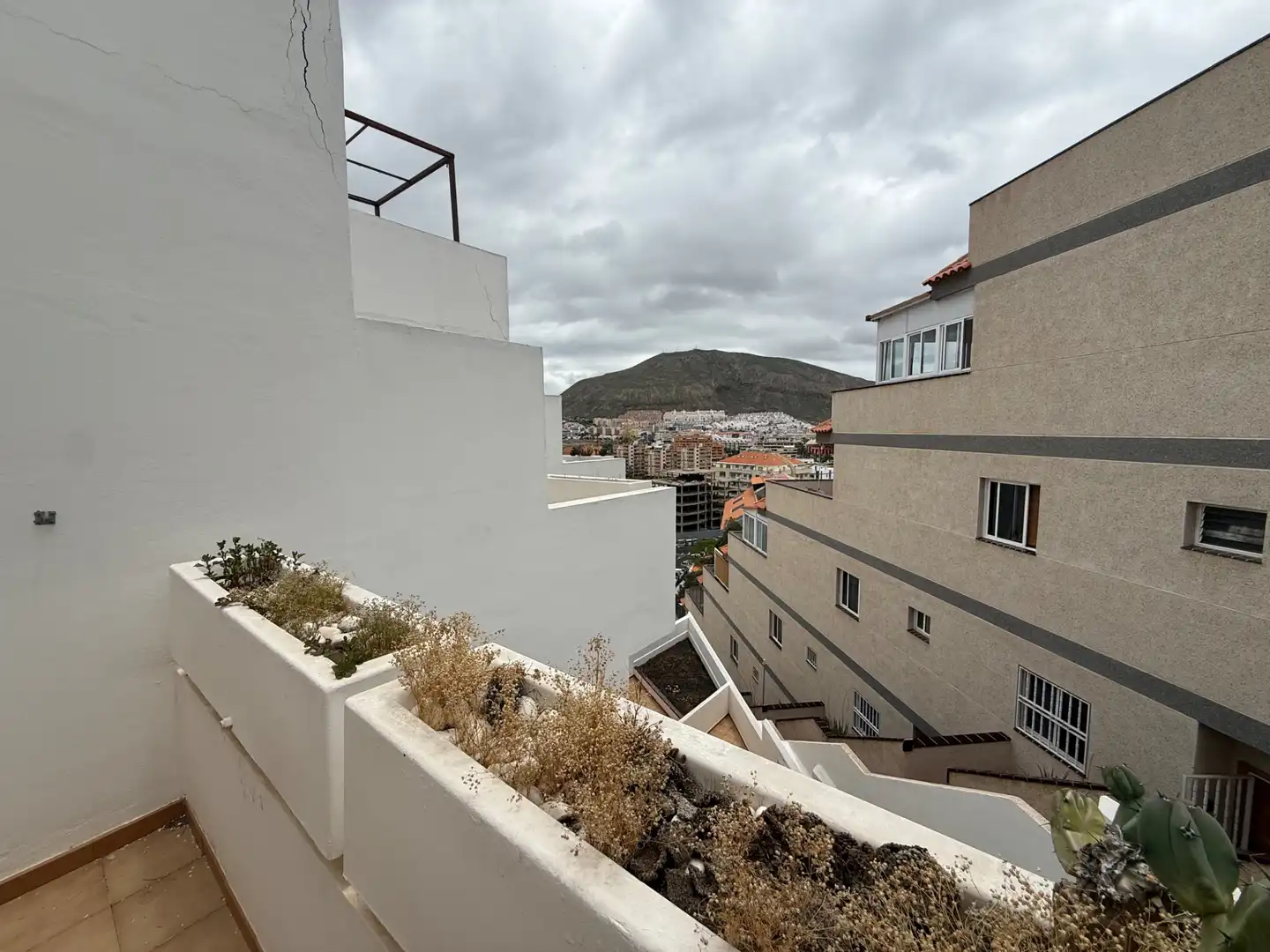 Vista exterior de Apartamento en venta en Arona con Balcón y Piscina comunitaria