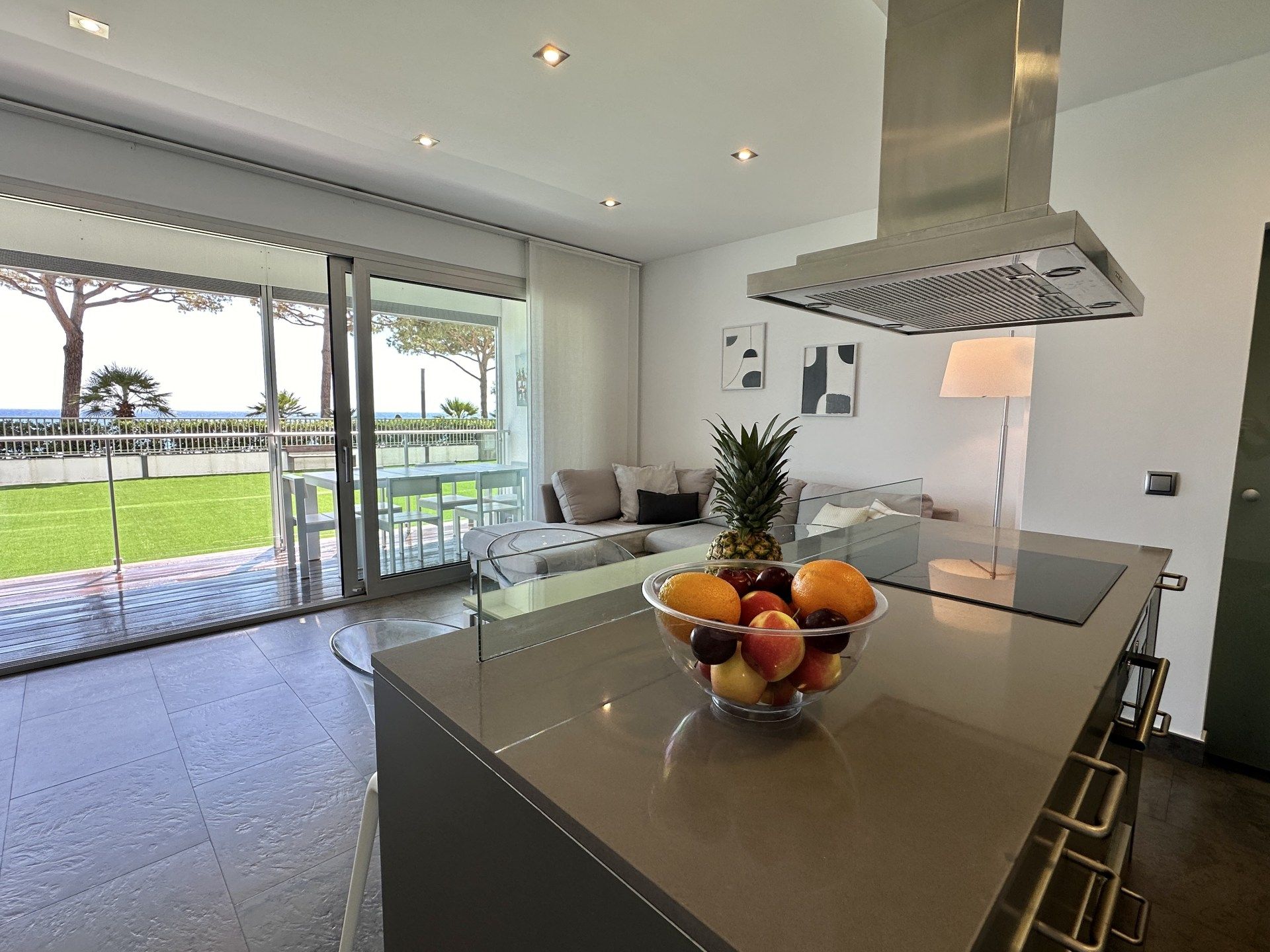 Sala d'estar de Planta baixa en venda en Castell d'Aro, Platja d'Aro i s'Agaró amb Calefacció i Piscina