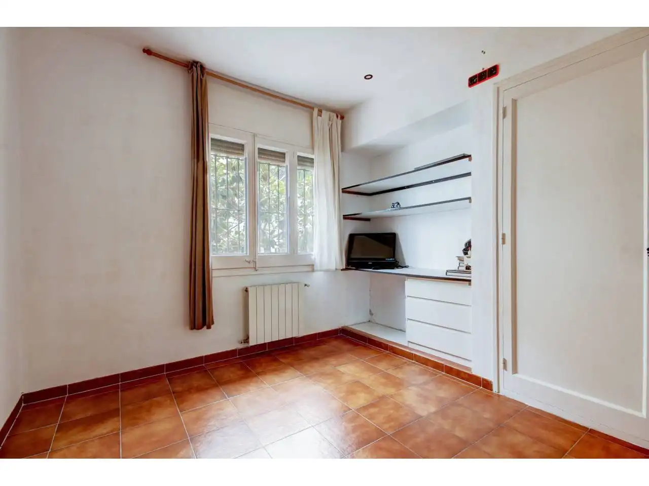 Bedroom of Houses for sale in Esplugues de Llobregat  with Air Conditioner, Heating and Private garden