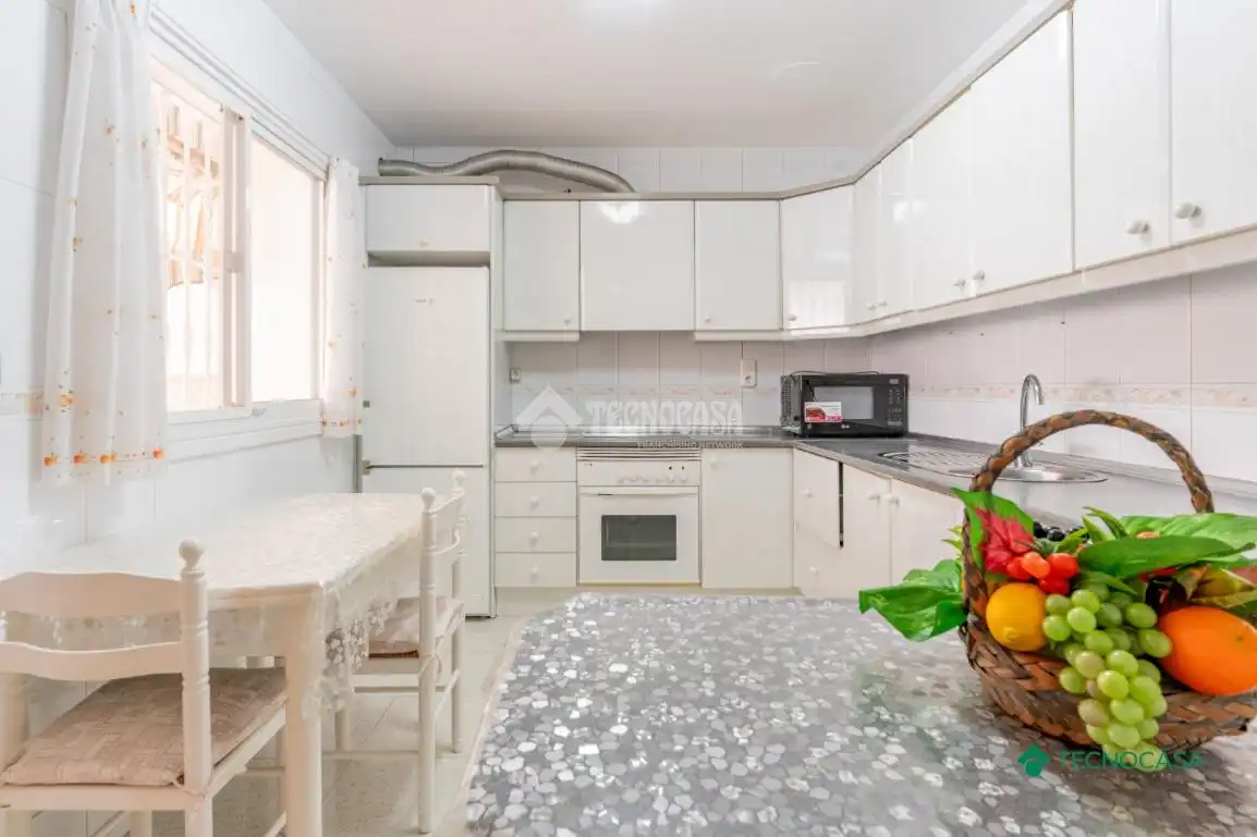 Cocina de Piso en venta en Roquetas de Mar con Aire acondicionado, Terraza y Balcón