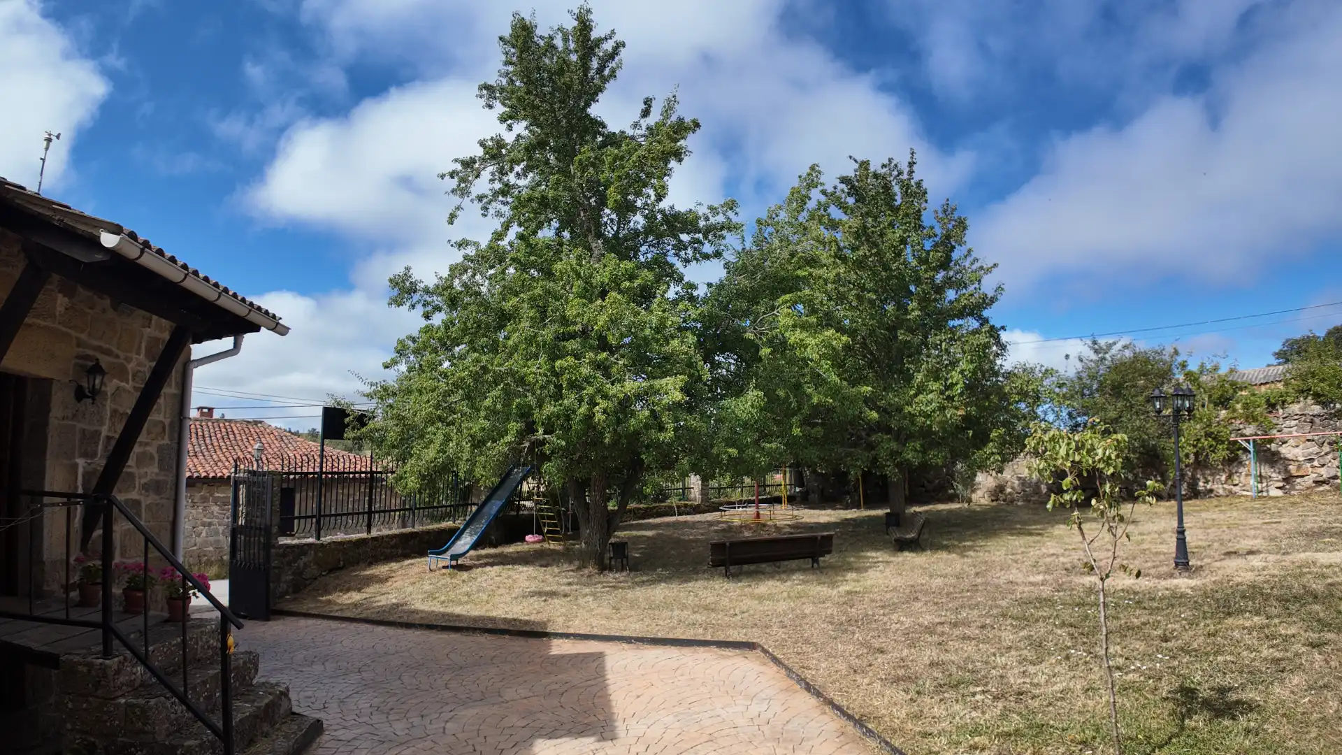 Jardín de Edificio en venta en Valderredible
