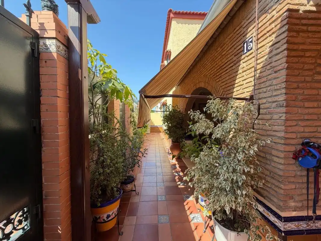 Terrassa de Casa adosada en venda en Dos Hermanas amb Aire condicionat, Calefacció i Terrassa