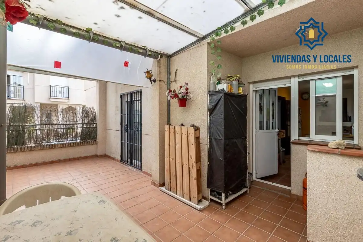 Casa aparellada amb terrassa en venda a Camino Camino Cementerio, imagen 9