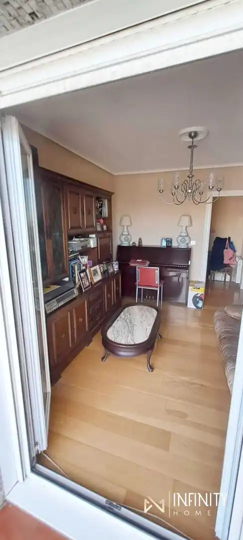 Sala d'estar de Pis de lloguer en Santurtzi  amb Calefacció, Terrassa i Balcó