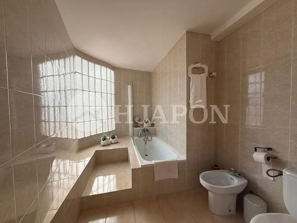 Baño de Casa o chalet en venta en Alella con Aire acondicionado, Calefacción y Jardín privado