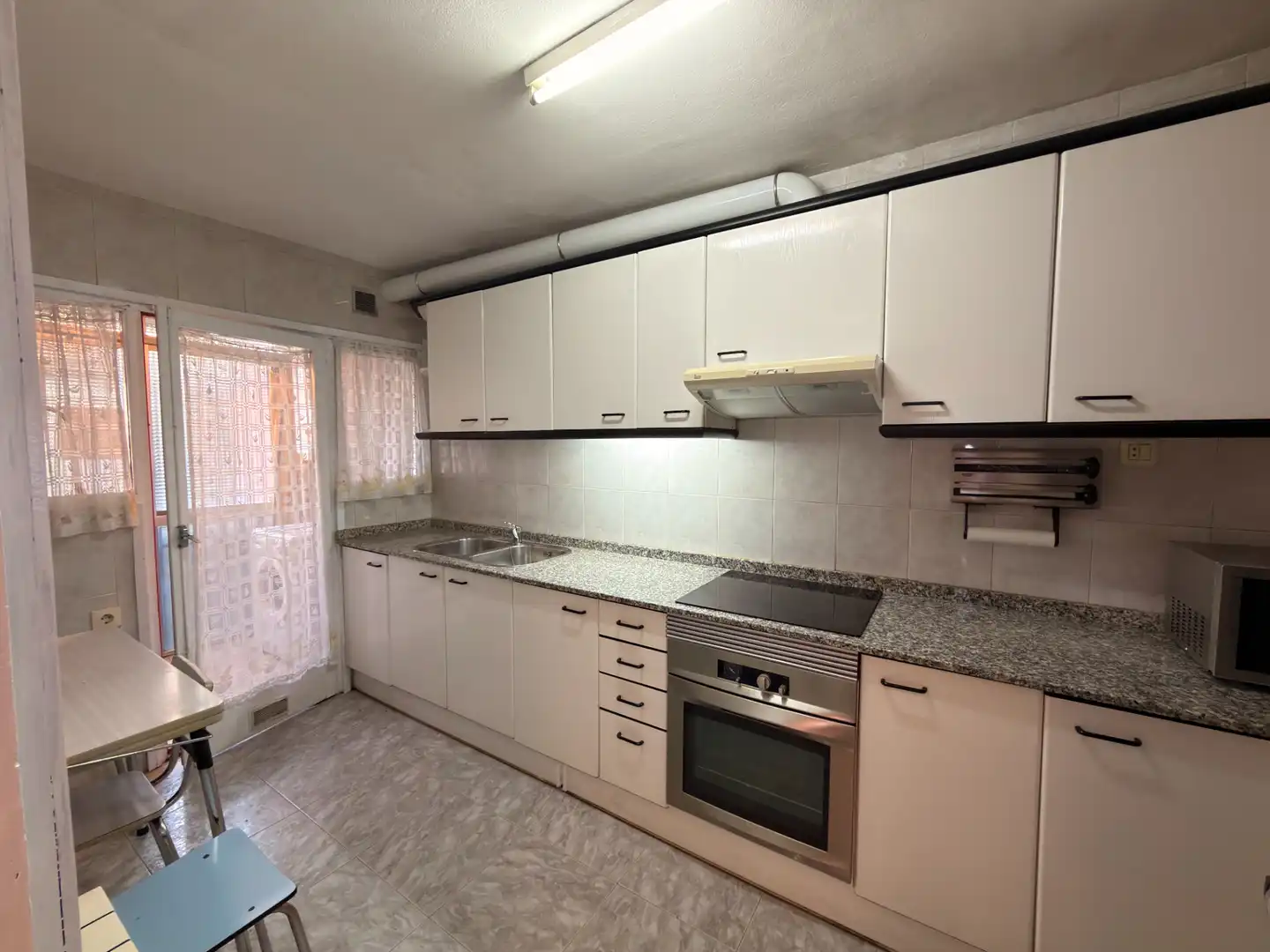 Cocina de Piso en venta en Lleida con Calefacción, Trastero y Amueblado