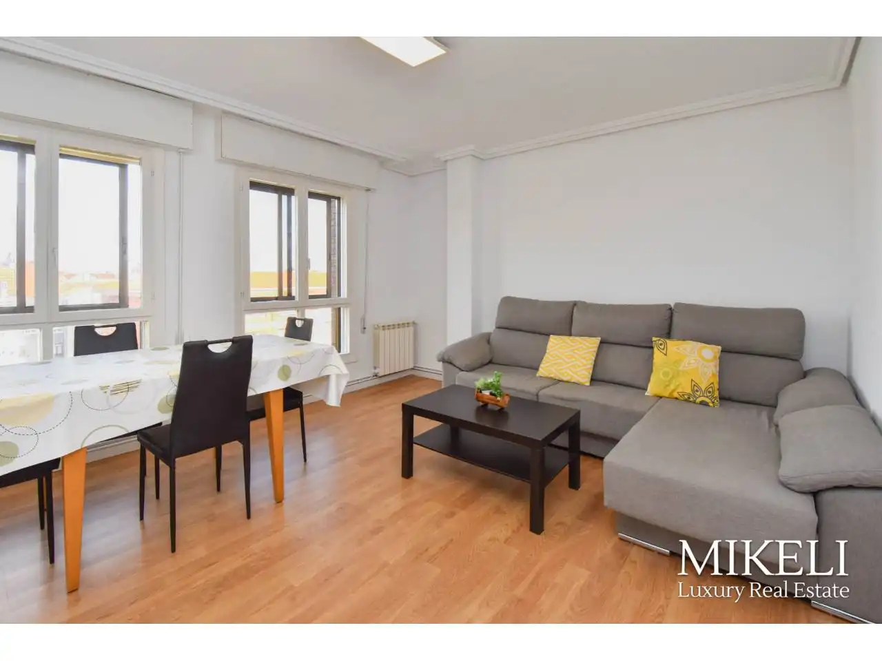 Flat with lift to rent in Calle Fernando de los Ríos