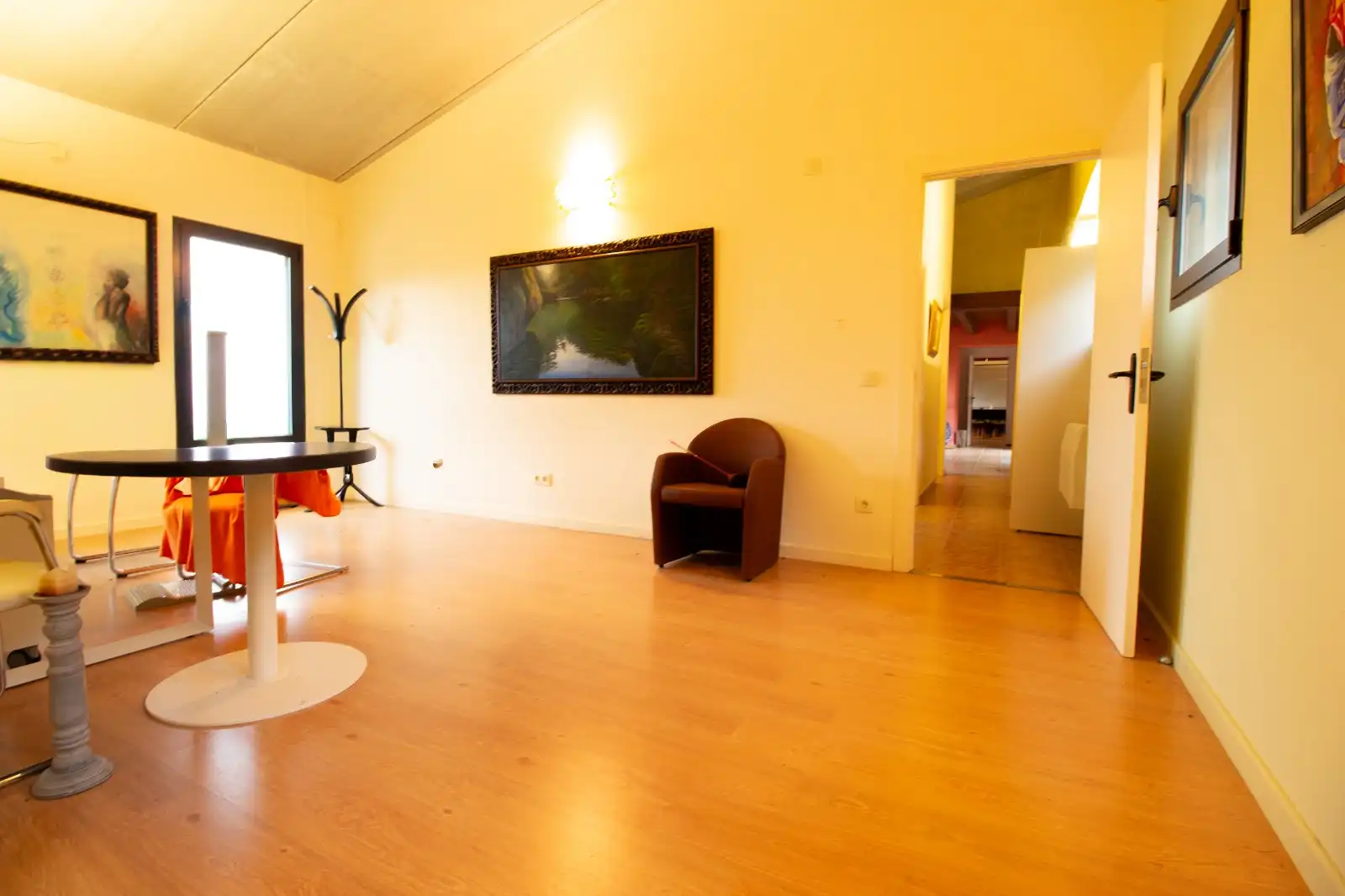 Sala d'estar de Finca rústica en venda en Mieres (Girona) amb Jardí privat, Terrassa i Traster