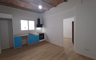 Kitchen of Flat to rent in  Barcelona Capital  with Air Conditioner, Heating and Terrace