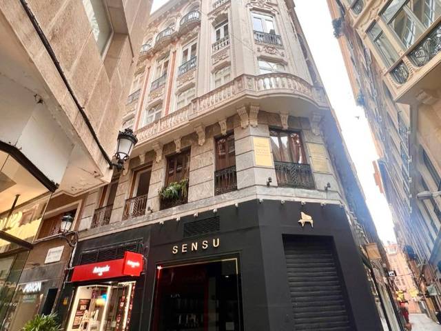 Oficina en Alquiler en Calle González Adalid, 11 en La Catedral