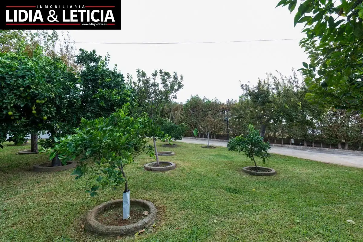 Casa o chalet en venta en Alcalá de Guadaira con Aire acondicionado, Calefacción y Jardín privado