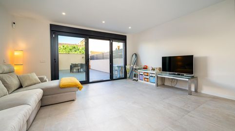 Dúplex moderno con amplia terraza, aparcamiento y trastero en Lloseta, imatge 2