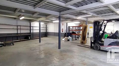 Nave comercial en zona residencial, image 3