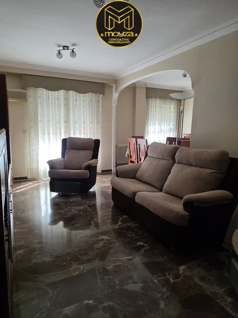 Sala d'estar de Dúplex en venda en Jaén amb Aire condicionat, Calefacció i Terrassa